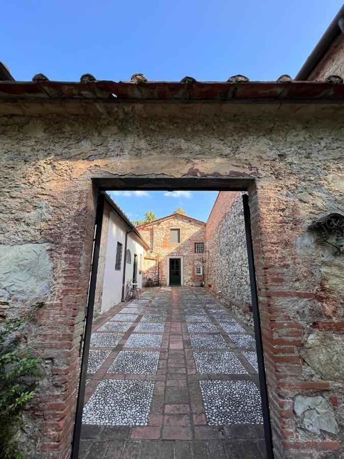 Borgo Al Canto Degli Alberi ลุคคา ภายนอก รูปภาพ