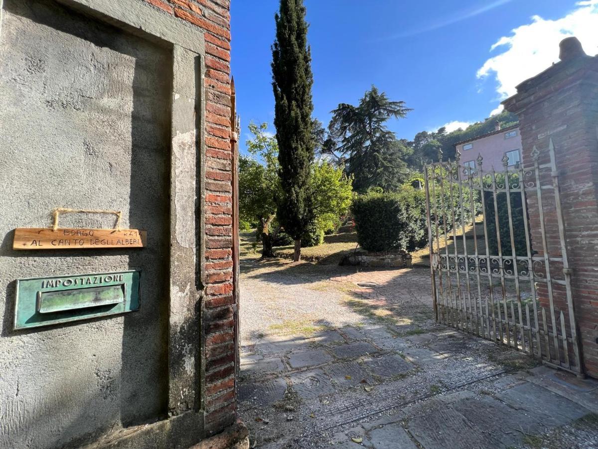 Borgo Al Canto Degli Alberi ลุคคา ภายนอก รูปภาพ