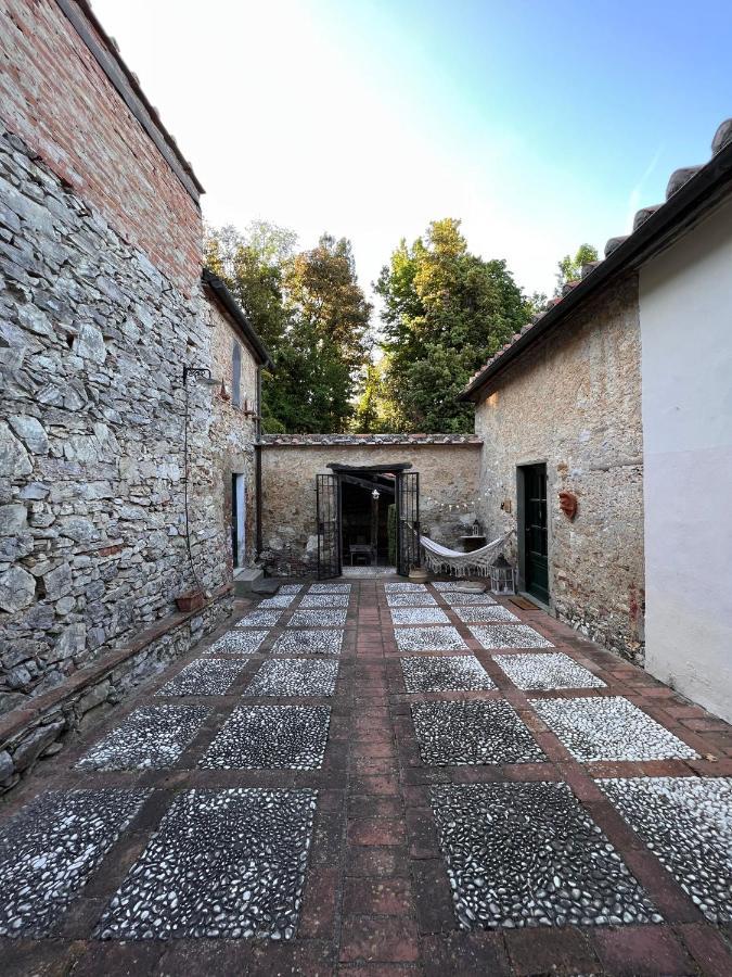 Borgo Al Canto Degli Alberi ลุคคา ภายนอก รูปภาพ